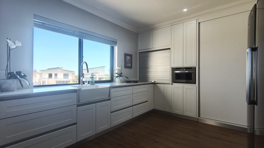3 Bedroom Property for Sale in Blue Ridge Western Cape